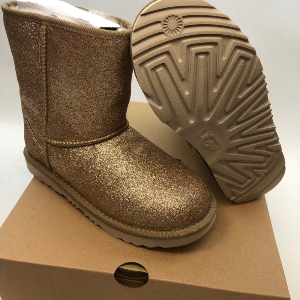 Ugg classic boots girls youth size 6.0 gold glitter NEW with box